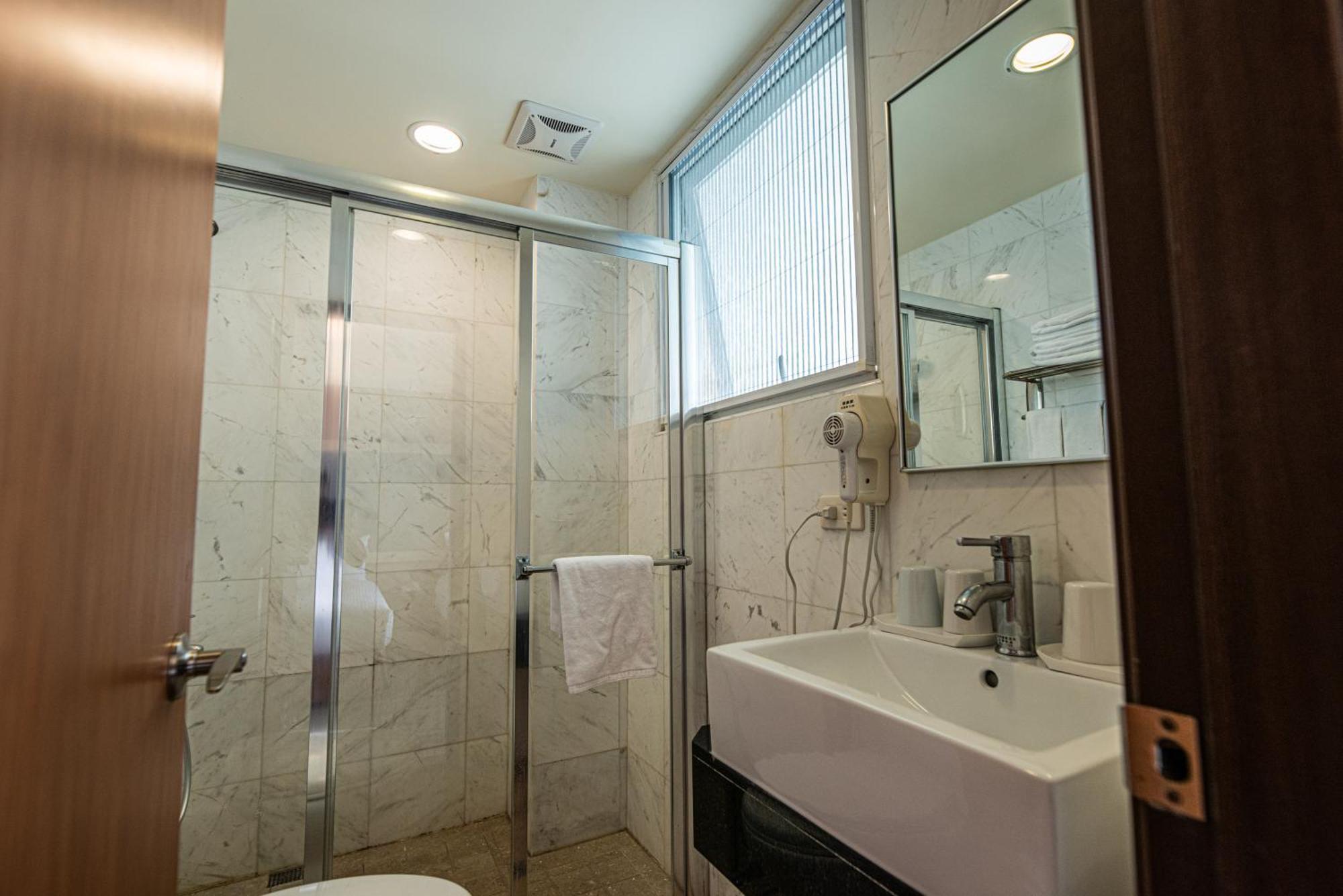 F Hotel Jian Цзянь Екстер'єр фото